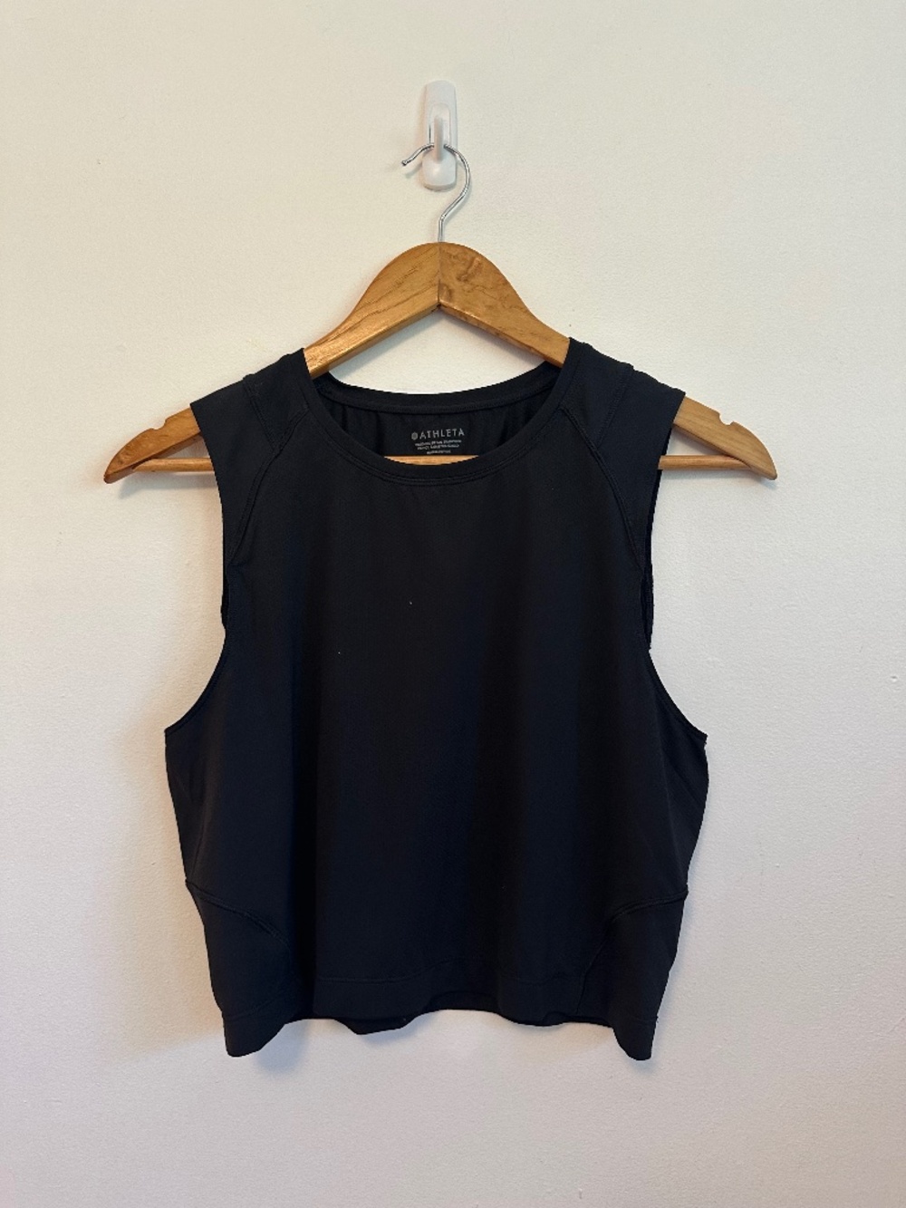 Athleta Cropped Black Tank Top | Size Large